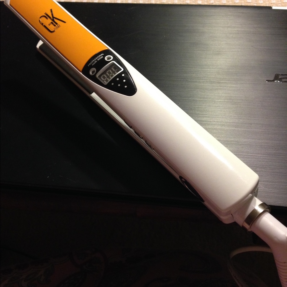 GK flat iron